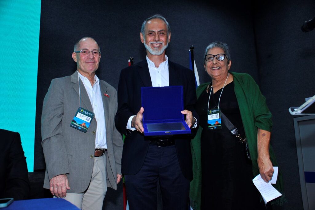 Pesquisador da Embrapa é premiado pela Associação Brasileira de Polímeros