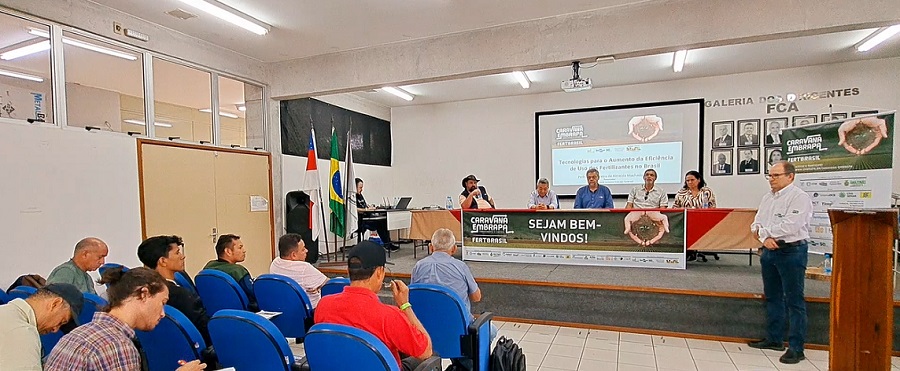 Conhecimentos para melhor eficiência no uso de fertilizantes e boas práticas para manejo dos solos foram apresentados pela Caravana FertBrasil no AM