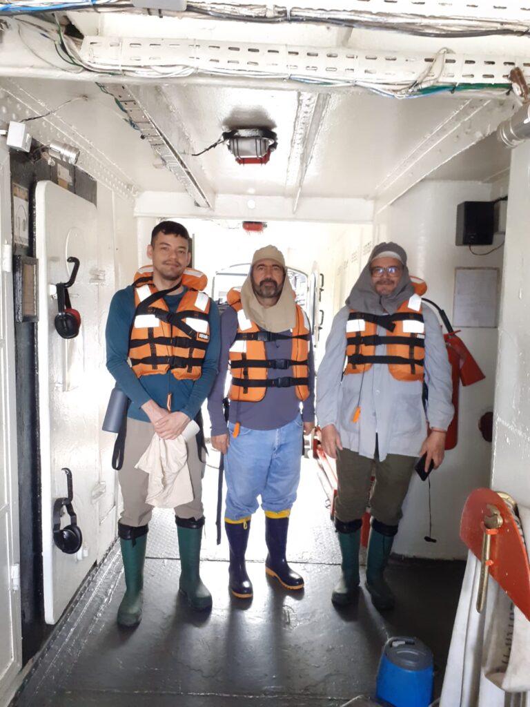 Parasitologista da Embrapa a bordo de expedição marítima pelo Pantanal