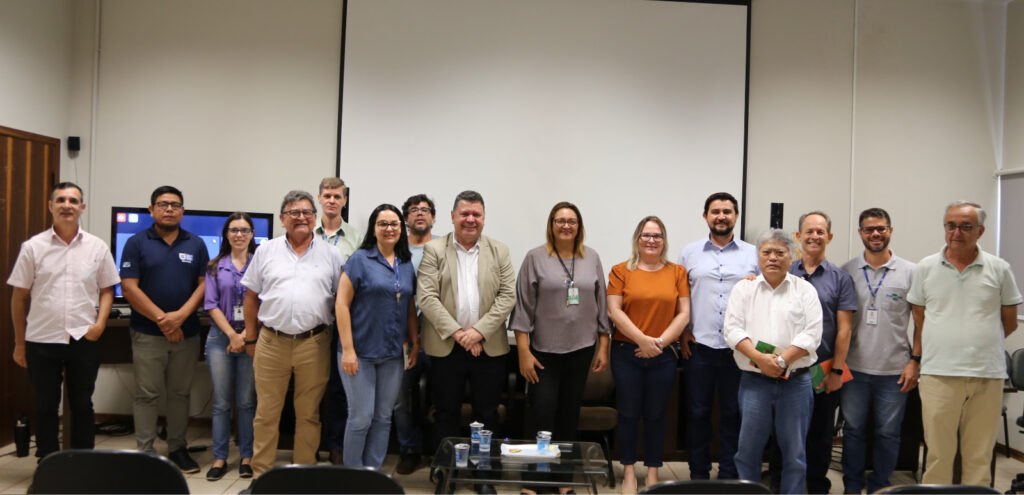 Embrapa Agropecuária Oeste debate agricultura familiar com instituições do governo de MS