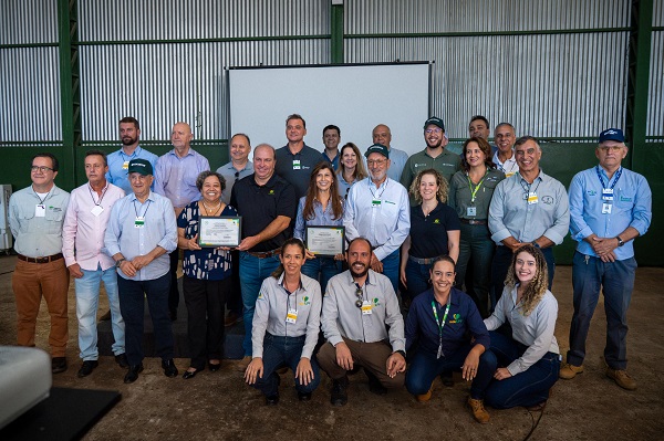 Primeiras propriedades rurais recebem Certificado do Padrão da Rede ILPF em Dia de Campo em Ipameri