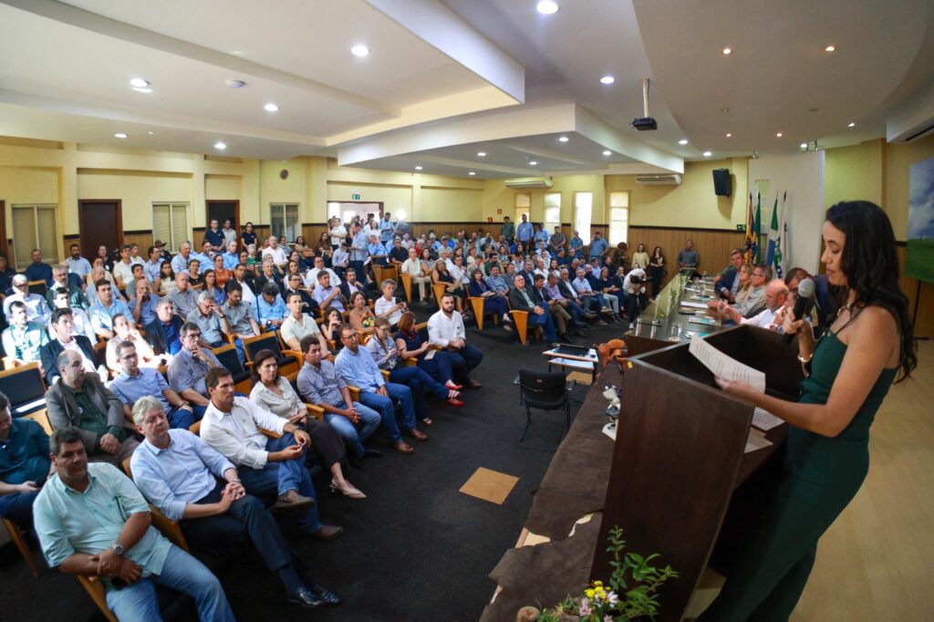 Nova chefe-geral toma posse com foco em inovação, sustentabilidade e integração da pecuária